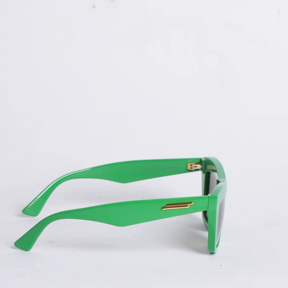 Bottega Veneta Green Sunglasses - Picture 6 of 8